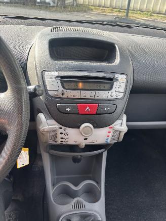 Toyota Aygo GEEN SCHADE picture 11