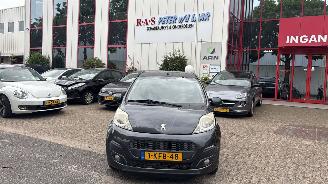 krockskadad bil auto Peugeot 107 1.0 ACTIVE 2013/1