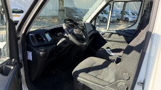 Iveco Daily 3.0 TD 35S21V 3520L H2 AUTOMAAT picture 11