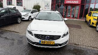  Volvo V-60 TWIN ENGINE 2.4 D5 R-DESIGN 2016/12
