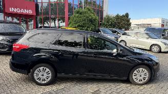 Ford Focus 1.0 TITANIUM picture 6