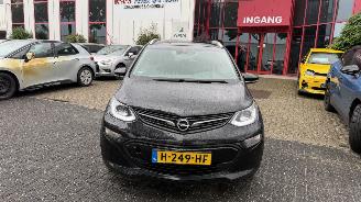 damaged passenger cars Opel Ampera-E BUSINESS EXEC 60 KWH 2020/1