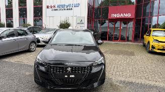 skadebil auto Peugeot 208 1.2 PureTech 75 Active 2024/1