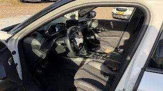 Peugeot 2008 1.2 PURETECH GT-LINE picture 9