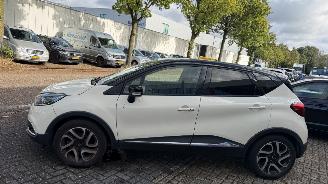 Renault Captur 0.9 TCE AUTHENTIQUE picture 3