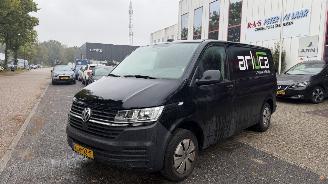 Volkswagen Transporter 2.0 TDI L1H1 EC.BUS. picture 2