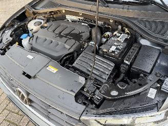 Volkswagen T-Roc R 300 R-Line 4 Motion picture 25