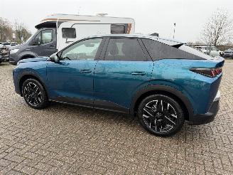 damaged passenger cars Peugeot 3008 E-Hybride 100 Kw Automaat  Allure 2025/4