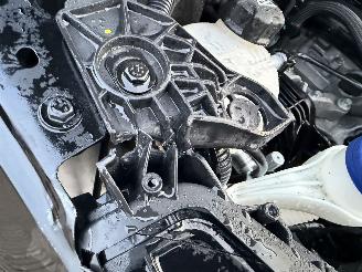 Peugeot 208 1.2 -74 Kw Allure picture 21