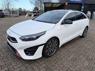 uszkodzony samochody osobowe Kia Pro cee d 1.6 T-GDi  150 Kw GT-Line automaat 2024/8