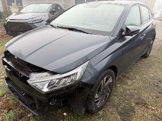 Damaged car Hyundai I-20 1.0 -74 Kw 2023/10