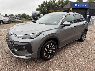 Unfallwagen Volkswagen T-Roc 1.5 e-TSi DSG Goal. Nieuwste model 2026/1