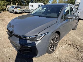 Volkswagen Golf 1.5 E-Hybride picture 2