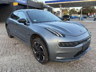krockskadad bil auto Zeekr X 001 RWD. Long Range 100 Kw/h 2025/10