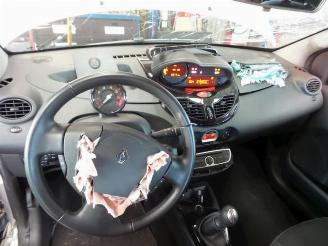 Renault Twingo Twingo II (CN), Hatchback 3-drs, 2007 / 2014 1.2 16V picture 12