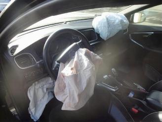 rozbiórka samochody osobowe Volvo V-40 V40 (MV), Hatchback 5-drs, 2012 / 2019 1.6 T3 GTDi 16V 2013/3