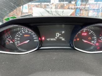 Peugeot 308  picture 6