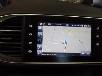 Peugeot 308  picture 7