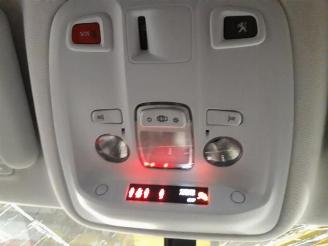 Peugeot 308 308 SW (L4/L9/LC/LJ/LR), Combi 5-drs, 2014 / 2021 1.6 BlueHDi 120 picture 21