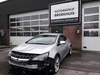 Vrakbiler auto Opel Astra Astra J GTC (PD2/PF2), Hatchback 3-drs, 2011 / 2018 1.4 Turbo 16V ecoFLEX 140 2013/6