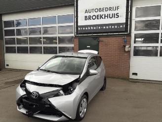 Uttjänta bilar auto Toyota Aygo Aygo (B40), Hatchback, 2014 1.0 12V VVT-i 2015/2