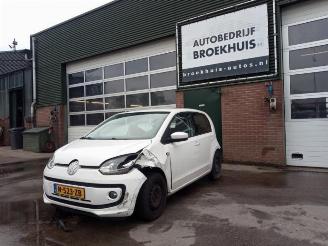 Salvage car Volkswagen Up! Up! (121), Hatchback, 2011 1.0 12V 60 2013/5