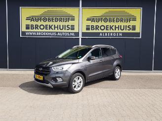Schadeauto Ford Kuga 2.0 TDCi ST-Line 2018/3