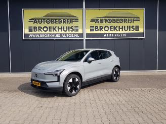 krockskadad bil auto Volvo EX30 Single Motor Extended Range Core 69 kWh 2024/4