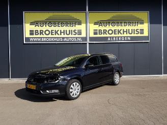 Schadeauto Volkswagen Passat 1.4 TSI Trendline BlueMotion 2011/2