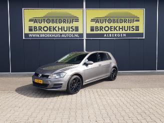 damaged passenger cars Volkswagen Golf 1.2 TSI Easyline 2014/6
