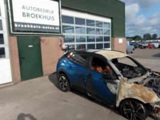 Dezmembrări autoturisme Peugeot 2008 2008 (UD/UK/UR/US/UX), MPV, 2019 e-2008 50 kWh 2020/9