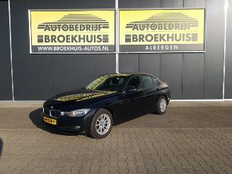 skadebil auto BMW 3-serie 320i Executive 2012/5