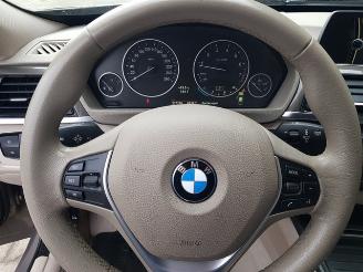 BMW 3-serie 320i xDrive High Executive picture 16