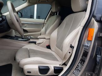 BMW 3-serie 320i xDrive High Executive picture 13