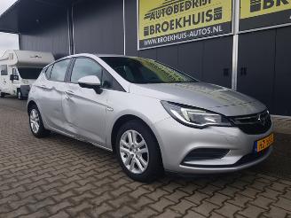 Opel Astra 1.0 Edition picture 6