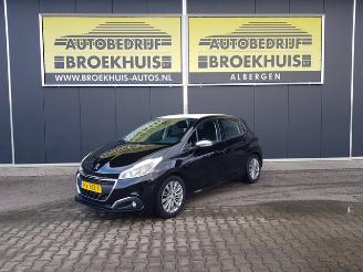 Avarii autoturisme Peugeot 208 1.6 BlueHDi Blue Lease Executive 2015/12