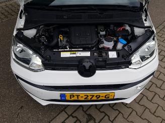 Volkswagen Up! 1.0 EcoFuel move up! picture 10