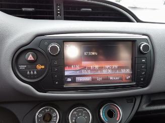 Toyota Yaris Yaris III (P13), Hatchback, 2010 / 2020 1.33 16V Dual VVT-I picture 16