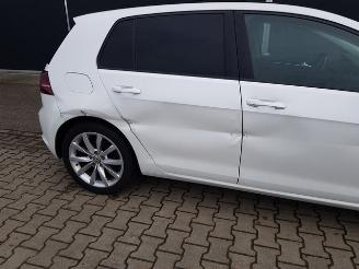 Volkswagen Golf 2.0 TDI Highline picture 12