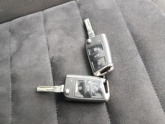 Volkswagen Golf 2.0 TDI Highline picture 17