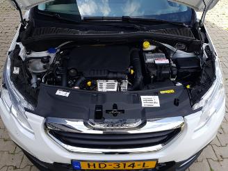 Peugeot 2008 1.2 PureTech Active picture 25