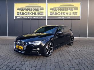 skadebil auto Audi A3 Sportback 40 e-tron Advance Sport S-Line 2020/1