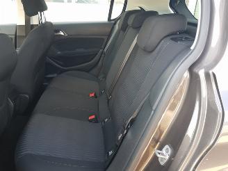 Peugeot 308 1.2 e-THP Blue Lease picture 16