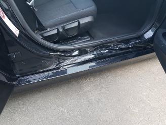 BMW 3-serie 320i Executive picture 12