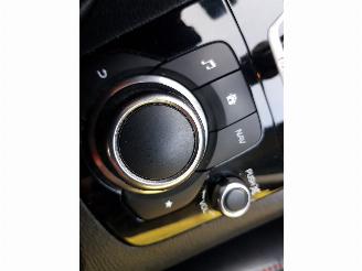 Mazda 3 2.0 SkyActiv-G 120 SkyLease GT picture 28