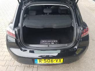 Peugeot 208 1.2 PureTech Active Pack picture 22