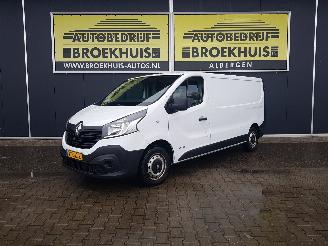 krockskadad bil bedrijf Renault Trafic 1.6 dCi T29 L2H1 Comfort 2016/3