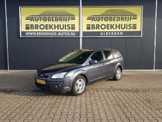 skadebil auto Ford Focus 1.6-16V Ghia 2008/1