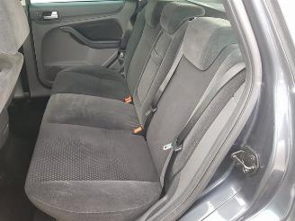 Ford Focus 1.6-16V Ghia picture 14
