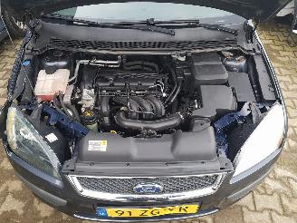 Ford Focus 1.6-16V Ghia picture 11